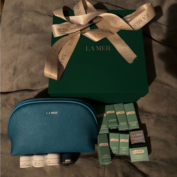 La Mer Blue Cosmetic Bag Structured Design - Picture 1 of 7